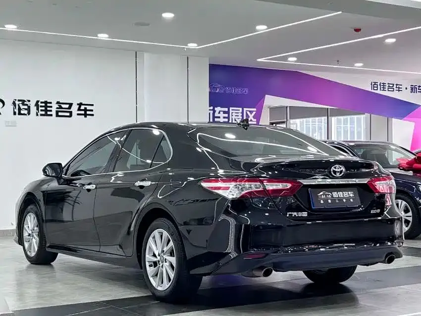Toyota Camry 2021 из CN, фото 8