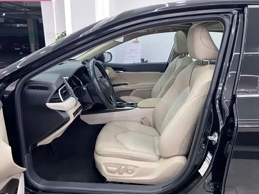 Toyota Camry 2021 из CN, фото 10