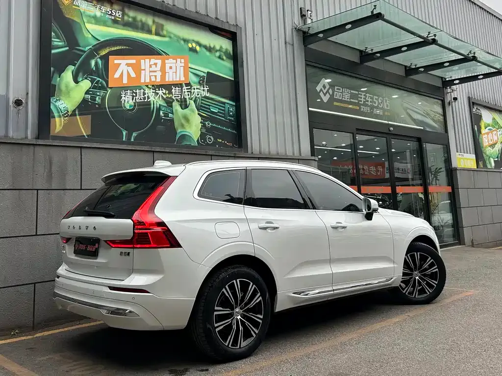 Volvo XC60 — фото 5