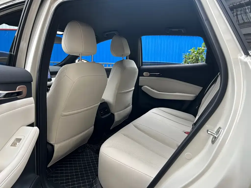 Baojun Yunhai 2025 из CN, фото 4