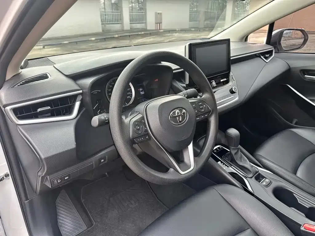 Toyota Corolla — фото 9