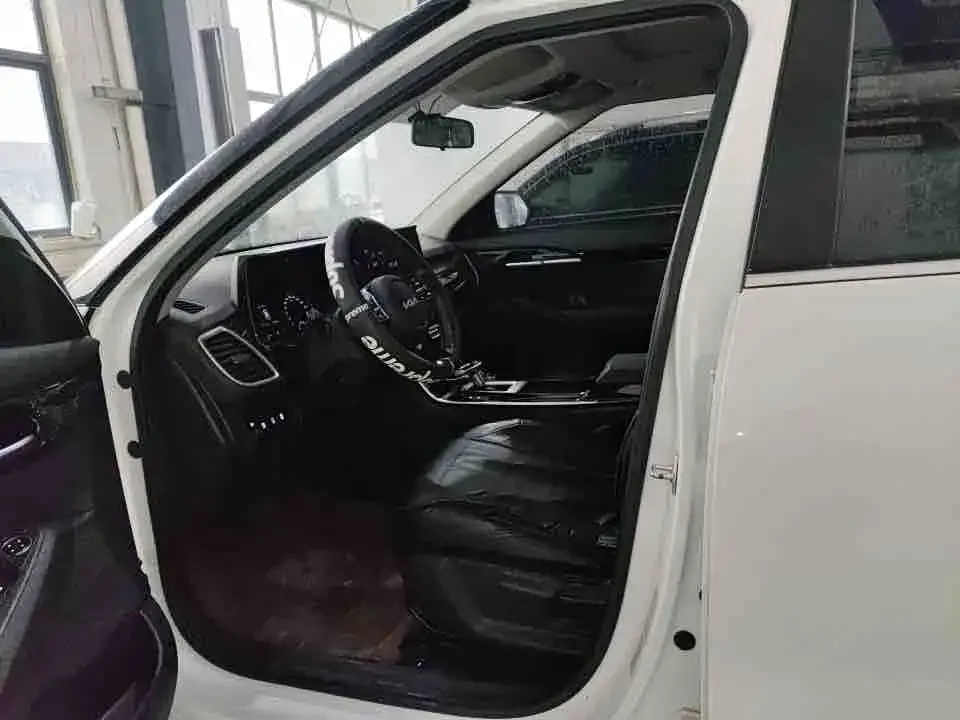 Kia KX3 — фото 8