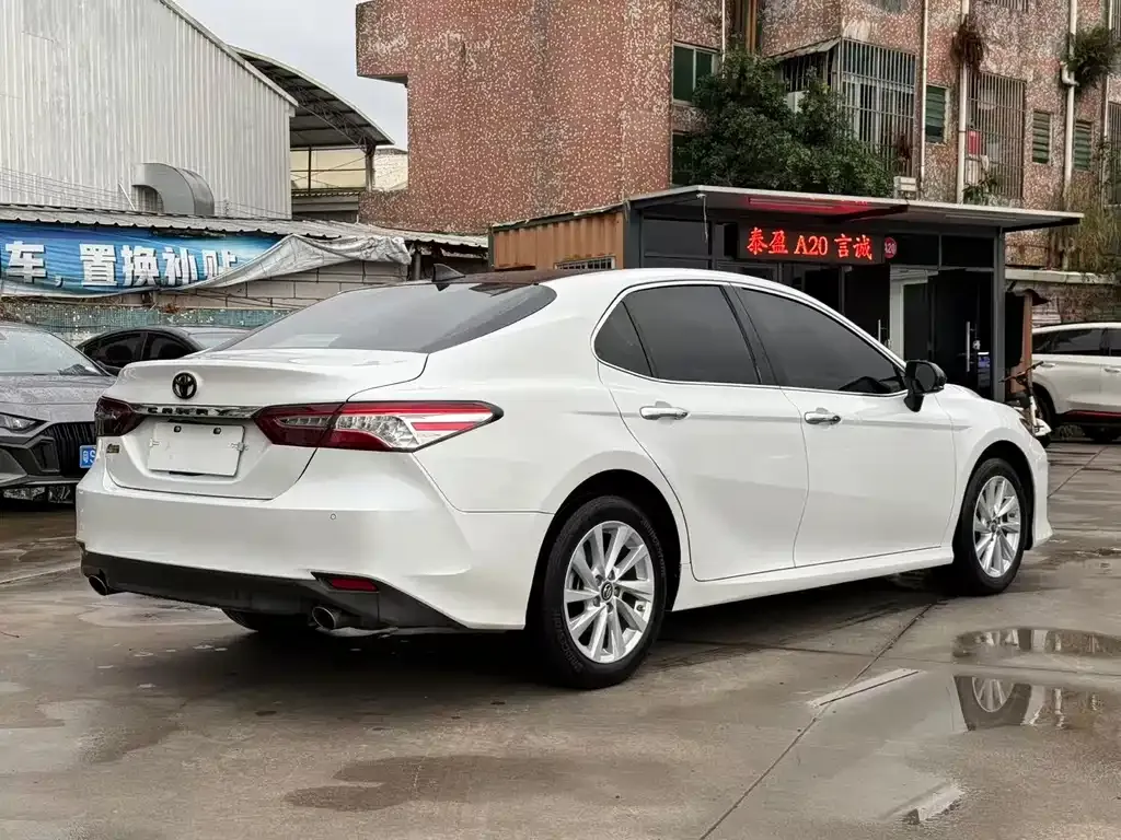 Toyota Camry 2022 из CN, фото 4