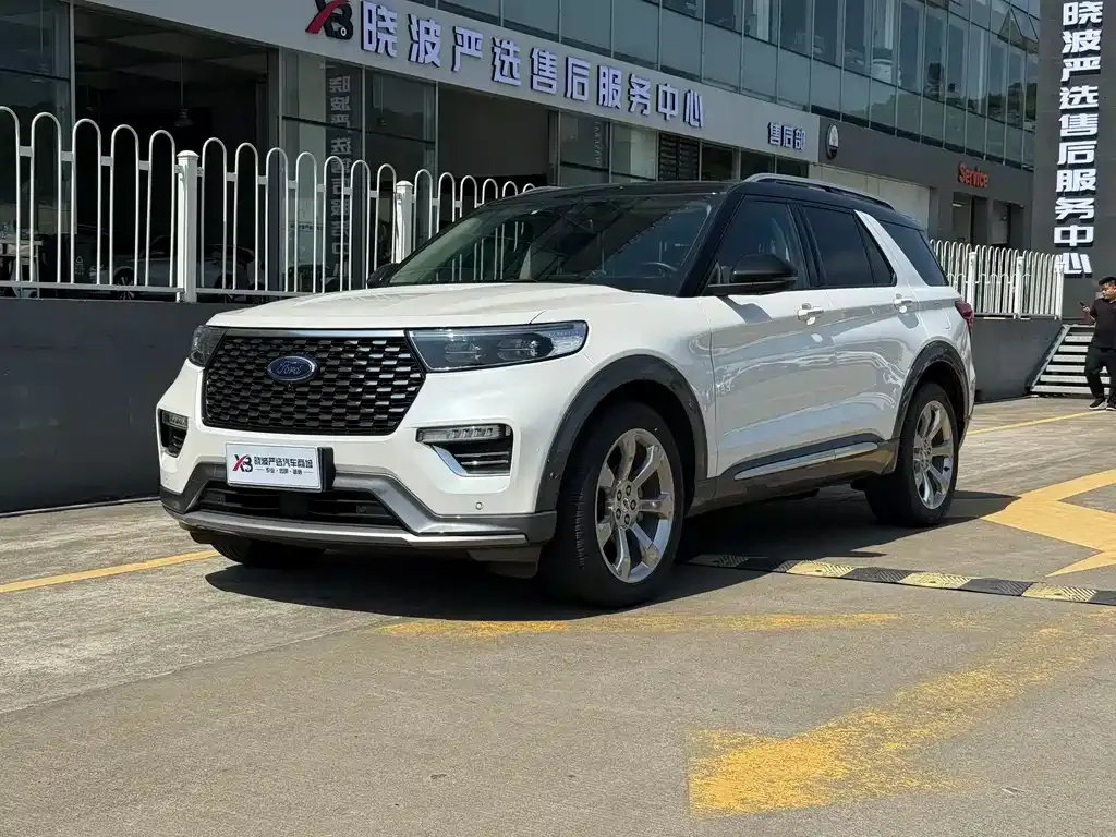 Ford Explorer 2022 из CN, фото 1