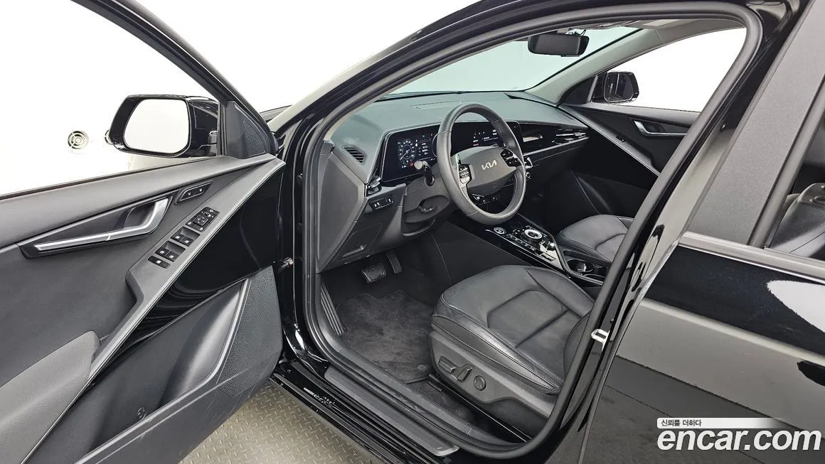 Kia Niro — фото 10