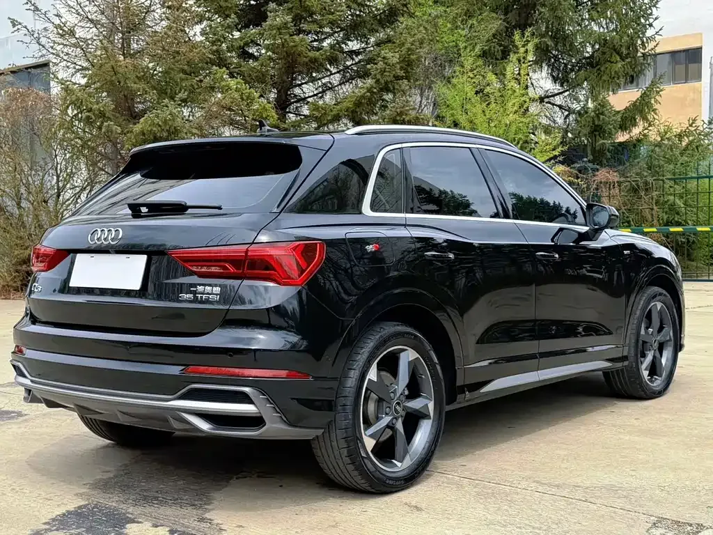 Audi Q3 — фото 6
