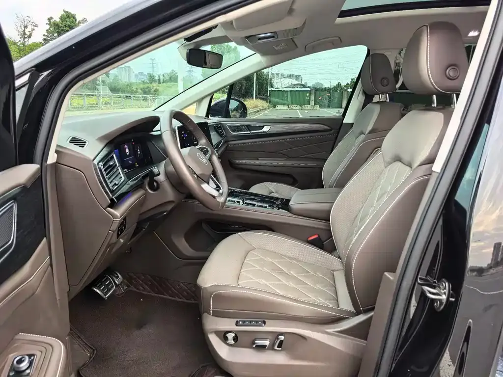 Volkswagen Viloran 2024 из CN, фото 7