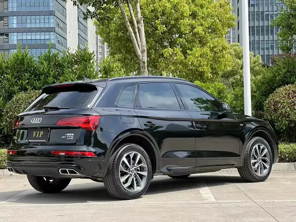 Audi Q5L — фото 7