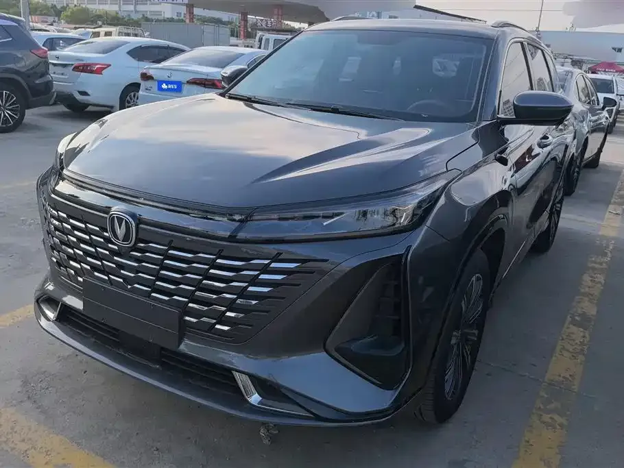 Changan CS75PLUS — фото 1