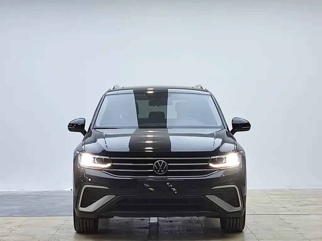 Volkswagen Tiguan L 2022 из CN, фото 2