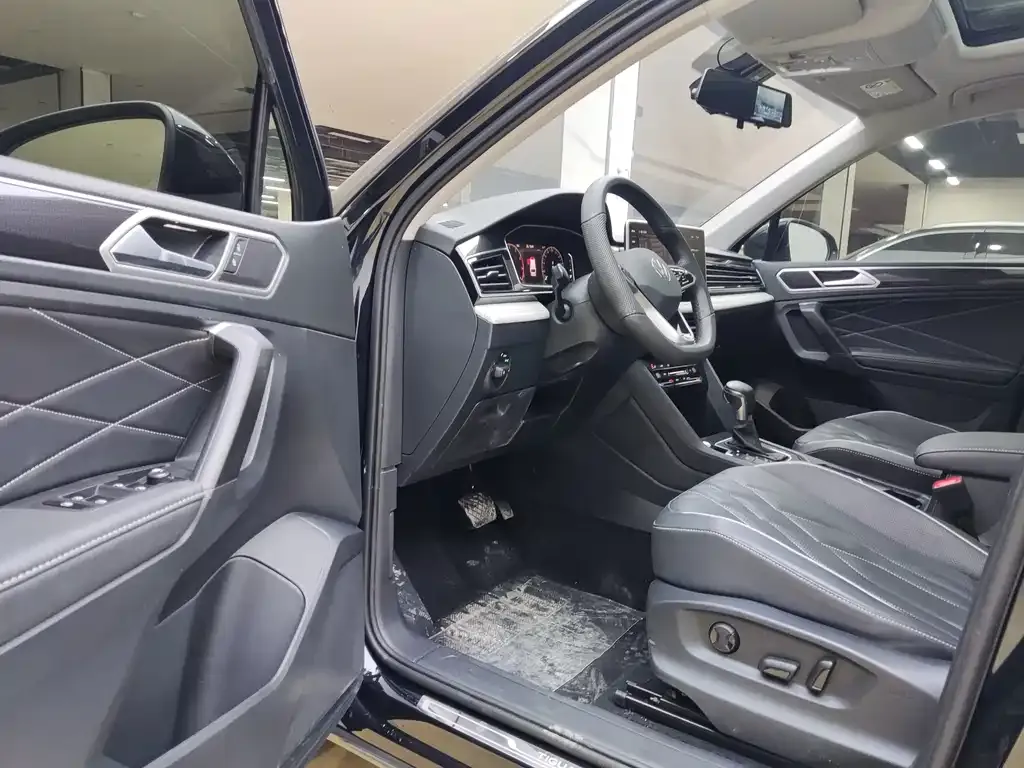 Volkswagen Tiguan L 2022 из CN, фото 7