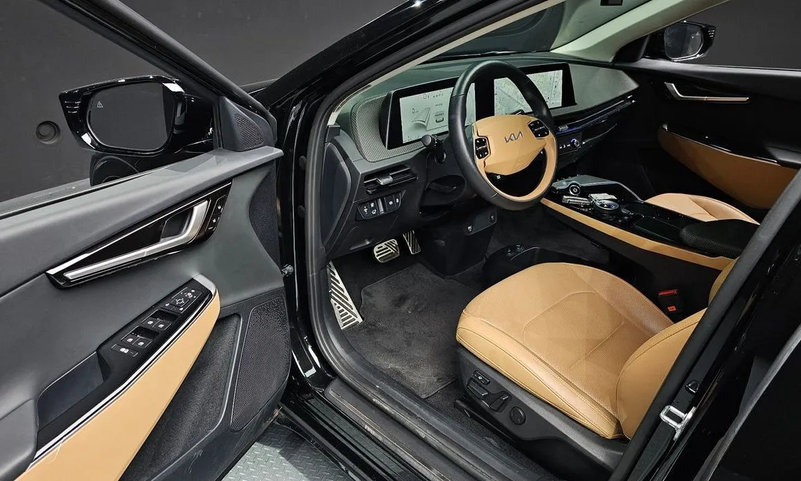 Kia EV6 2023 из KR, фото 8