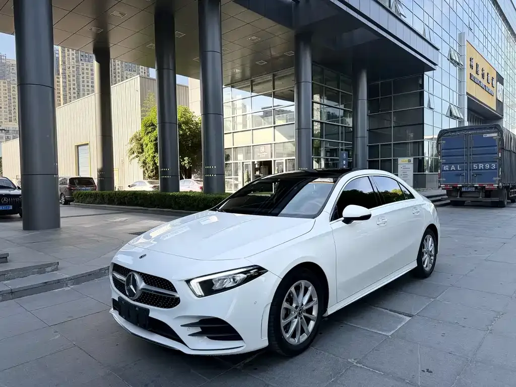 Mercedes-Benz A-Class — фото 1
