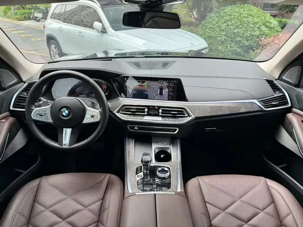 BMW X5 — фото 10