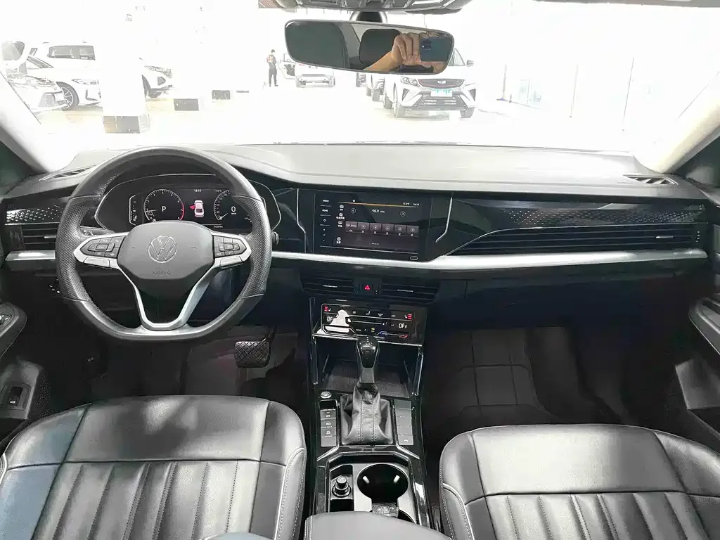Volkswagen Passat — фото 8