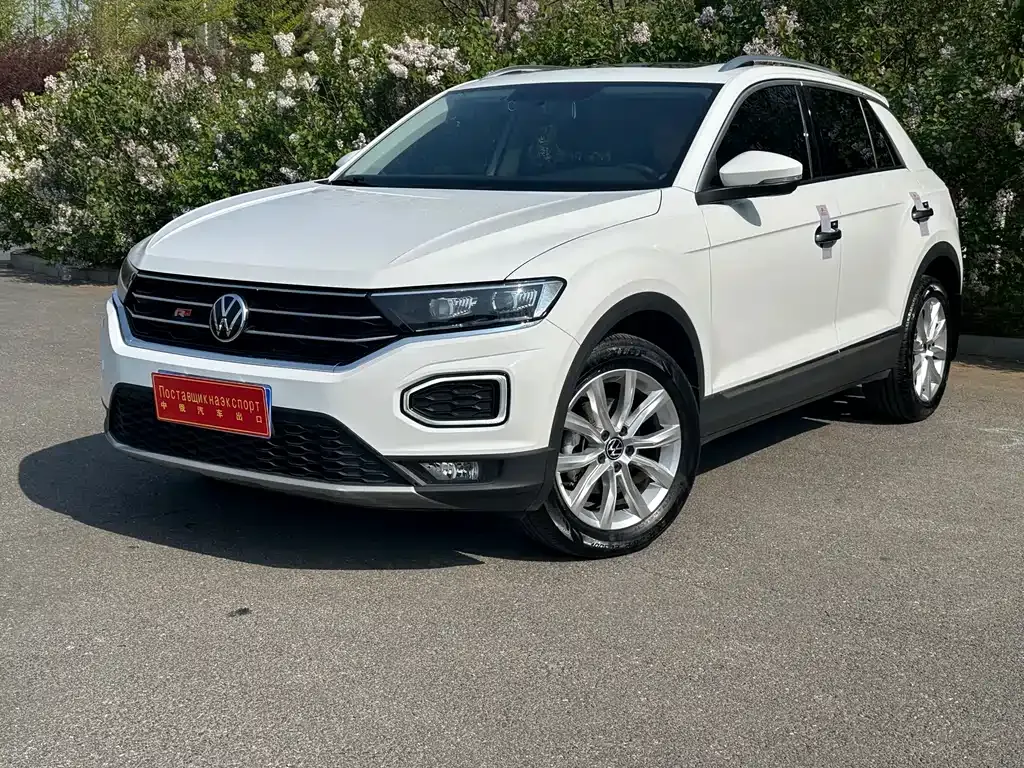 Volkswagen T-Roc — фото 1