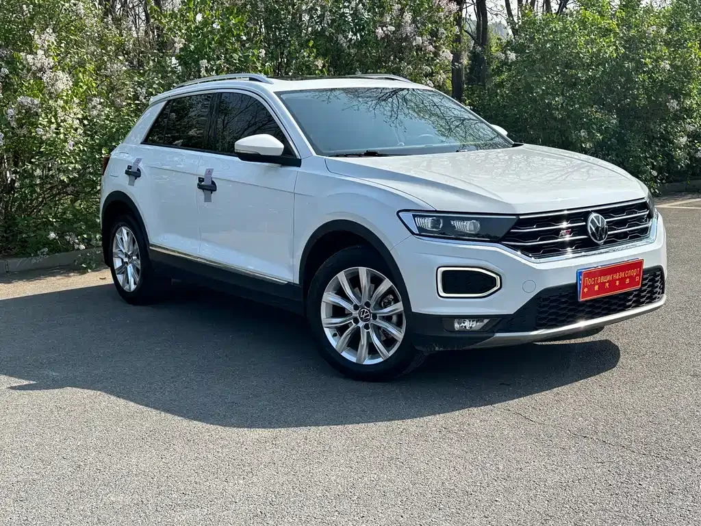 Volkswagen T-Roc — фото 10