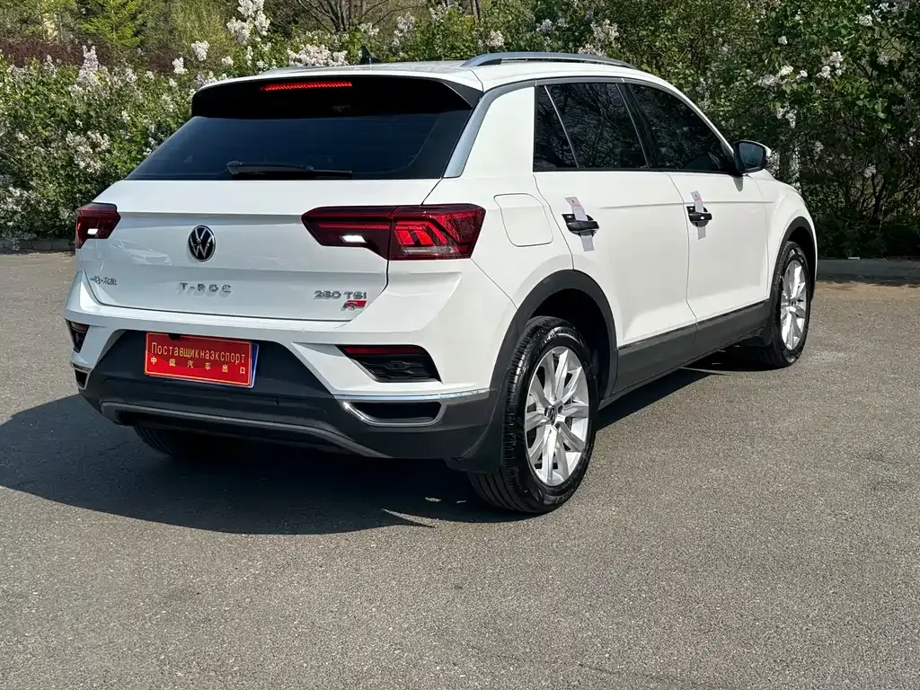 Volkswagen T-Roc — фото 8