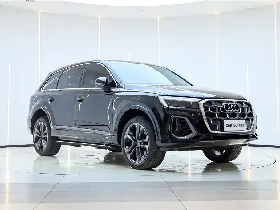 Audi Q7 — фото 10