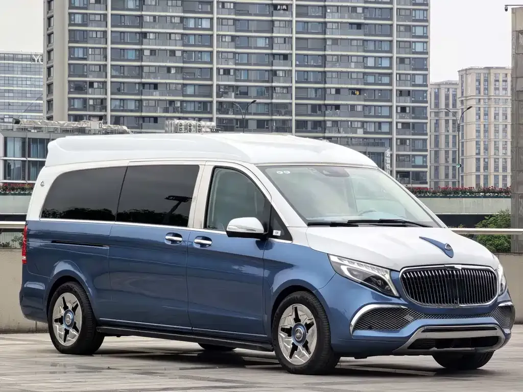 Mercedes-Benz V-Class 2023 из CN, фото 4