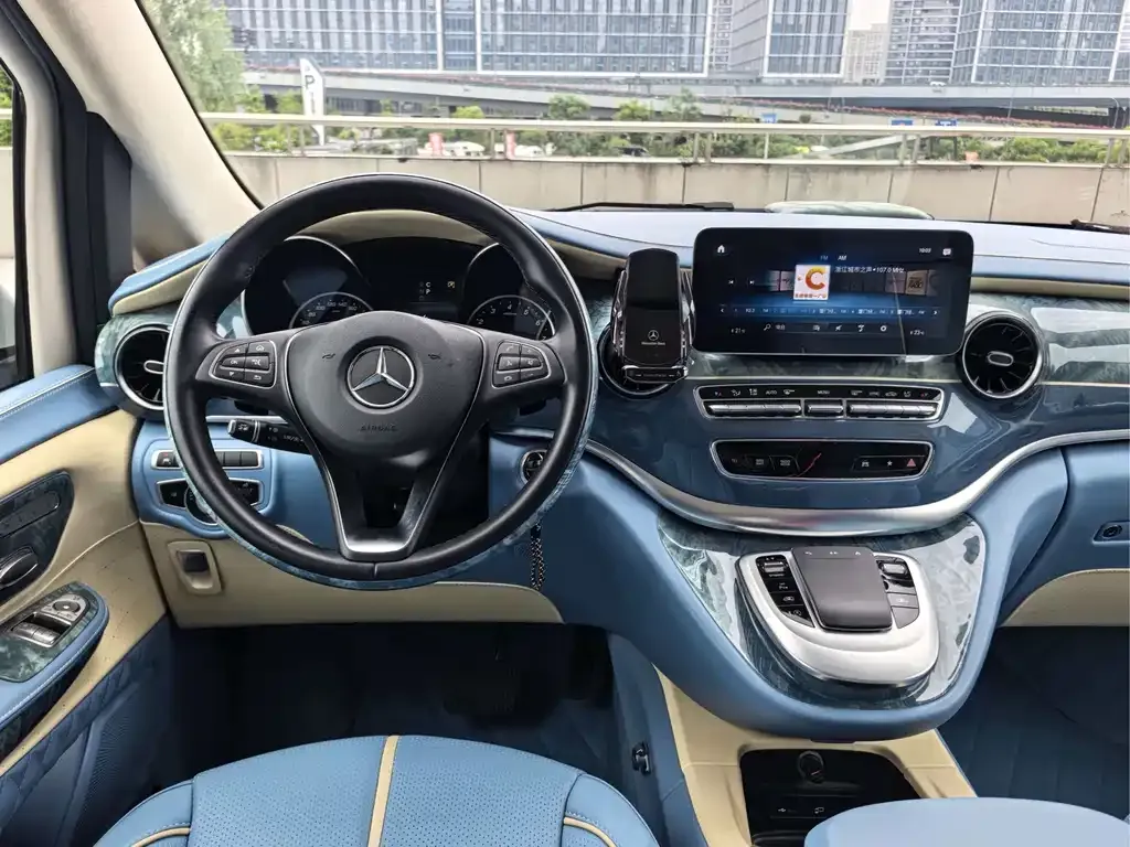 Mercedes-Benz V-Class 2023 из CN, фото 7
