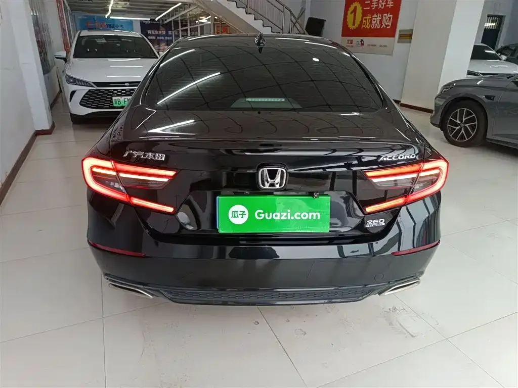Honda Accord — фото 9