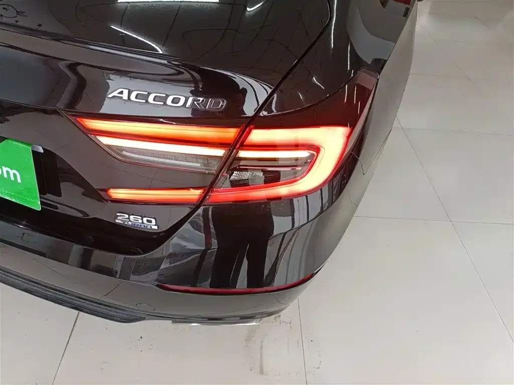 Honda Accord — фото 4