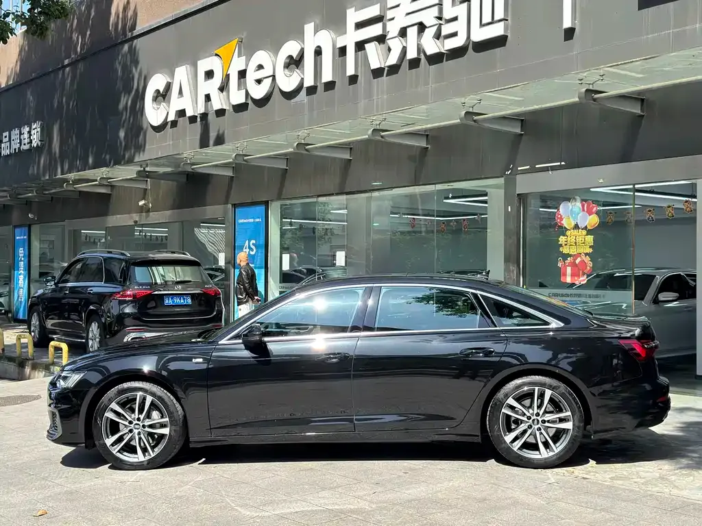Audi A6L — фото 9