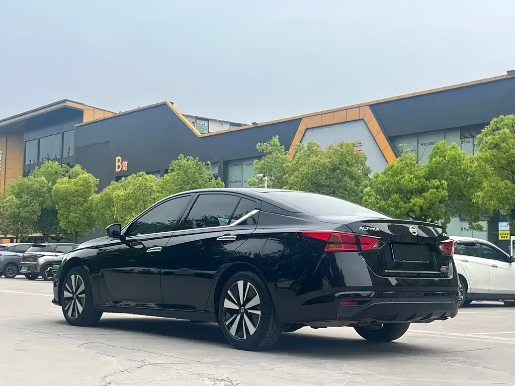 Nissan Teana 2022 из CN, фото 7