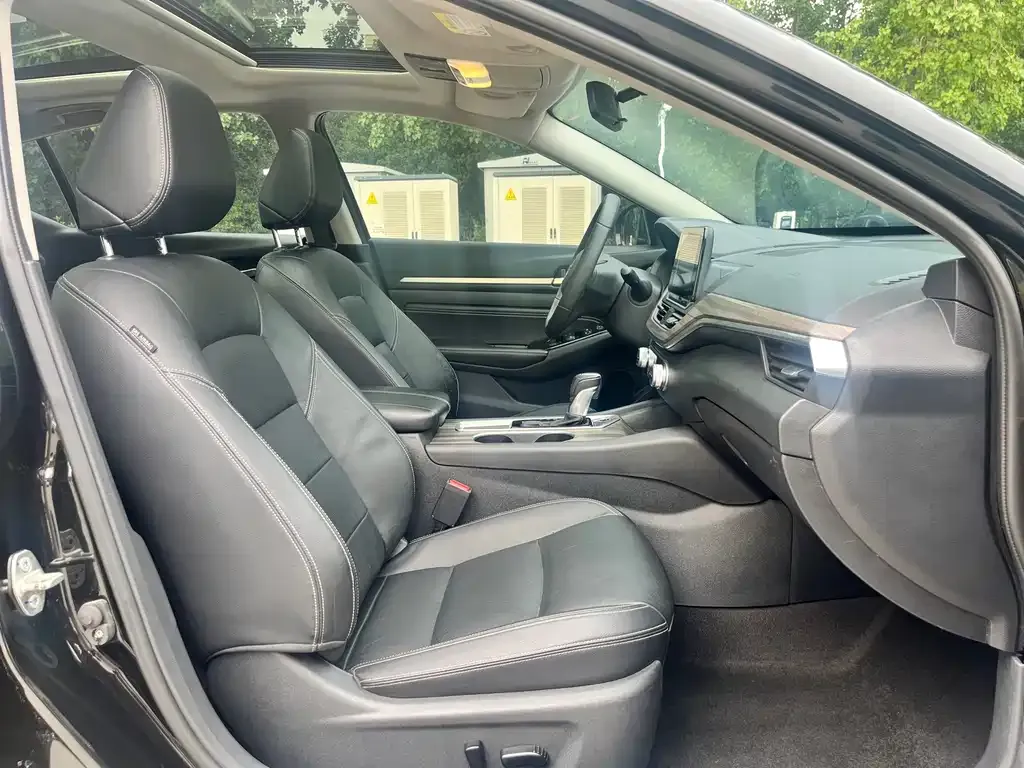 Nissan Teana 2022 из CN, фото 2
