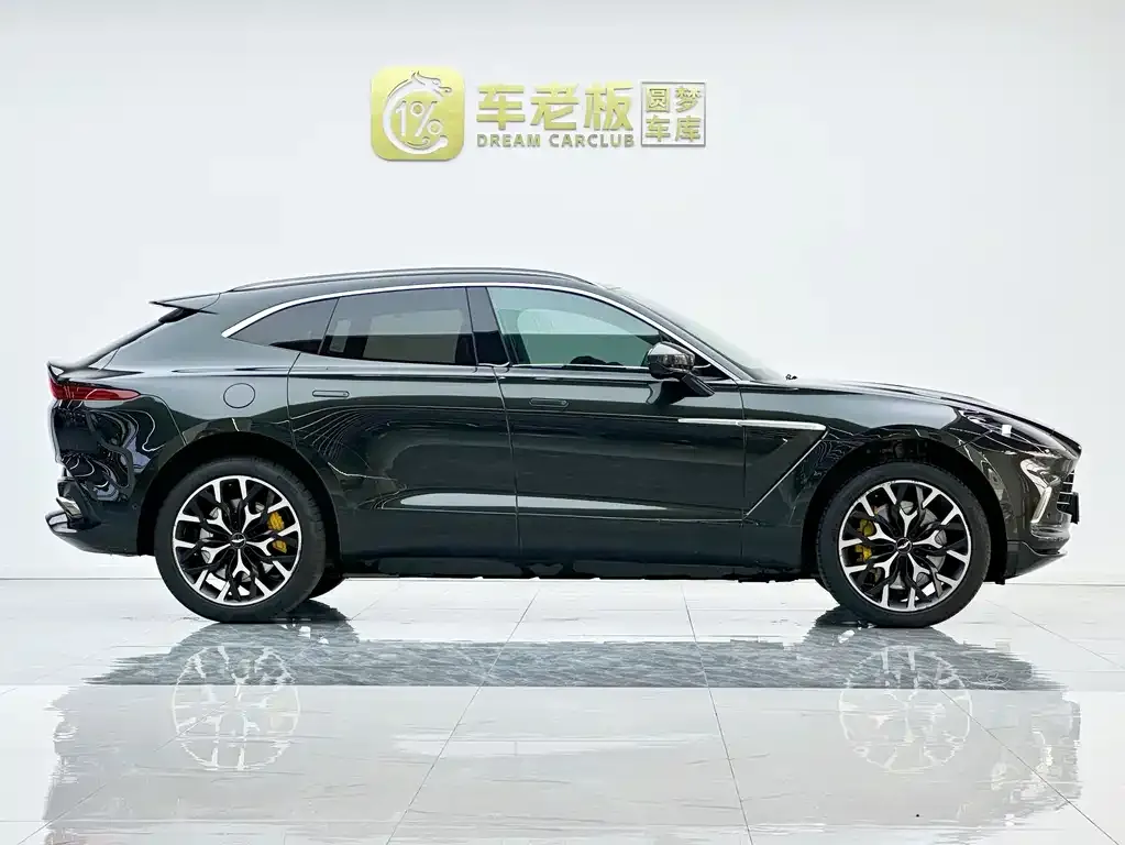 Aston Martin DBX — фото 8