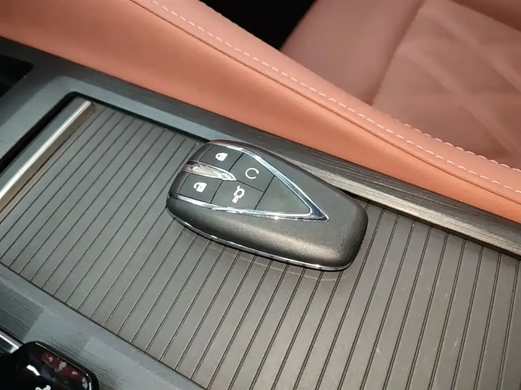 Changan CS75PLUS — фото 3