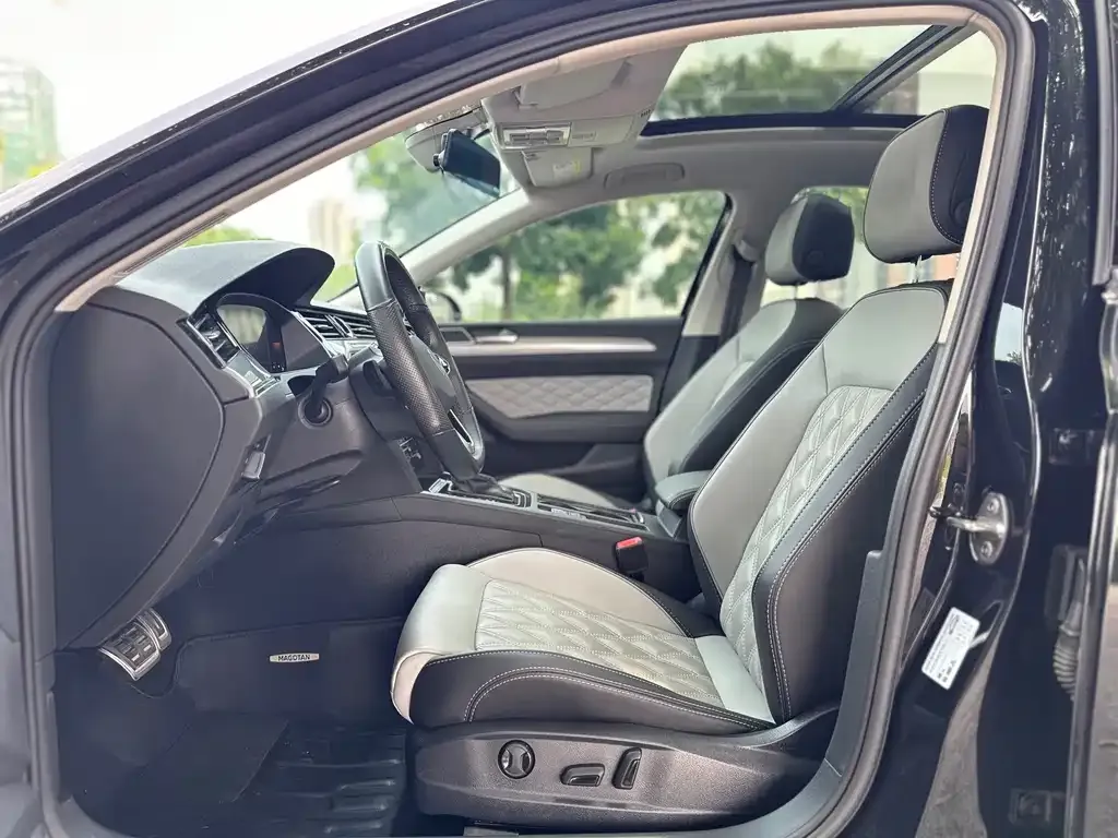 Volkswagen Magotan 2023 из CN, фото 3