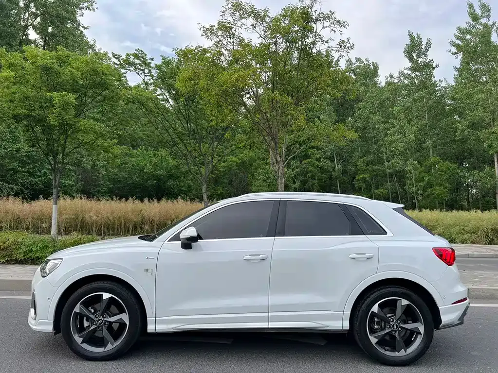 Audi Q3 — фото 5