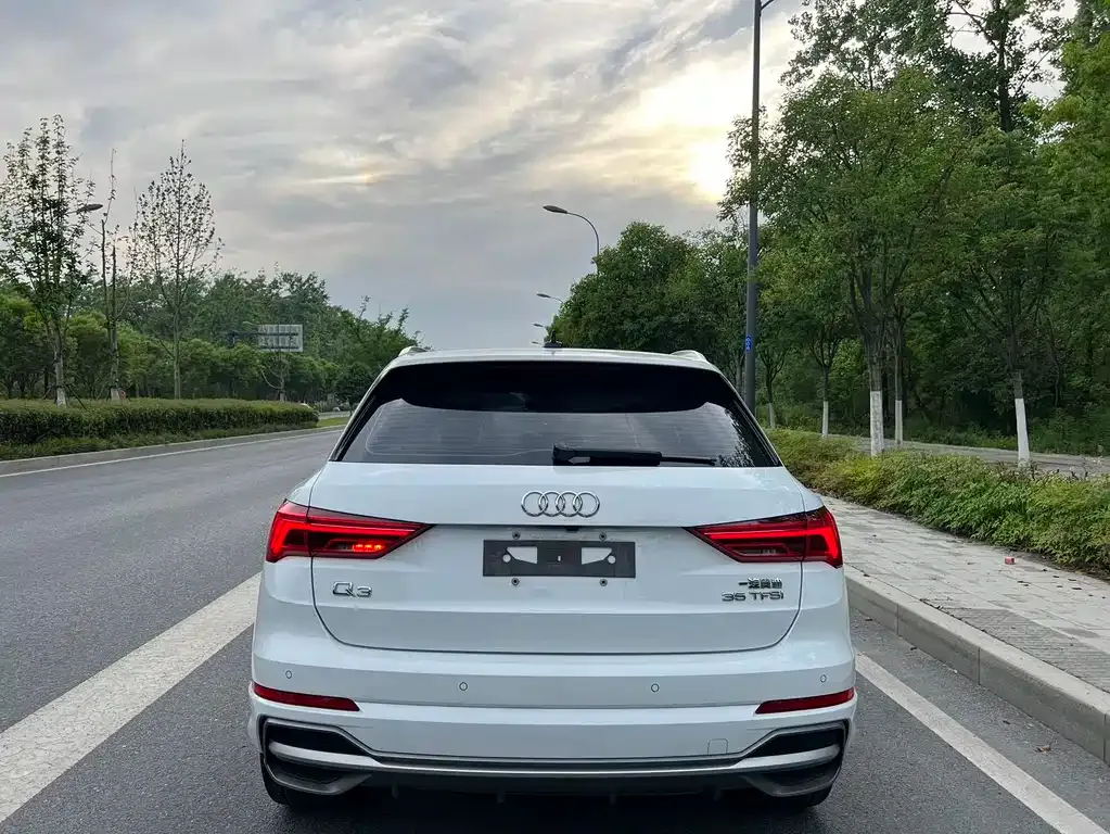 Audi Q3 — фото 9