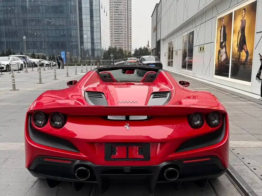Ferrari F8 — фото 5
