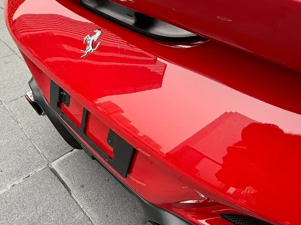 Ferrari F8 — фото 6