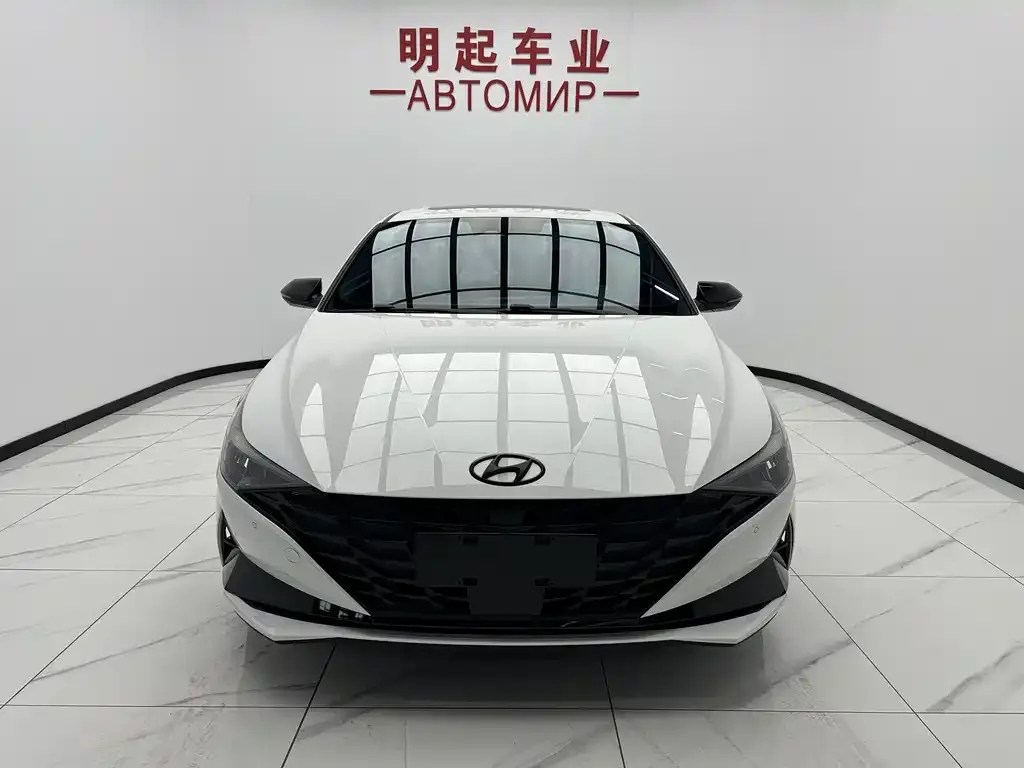 Hyundai Elantra — фото 6