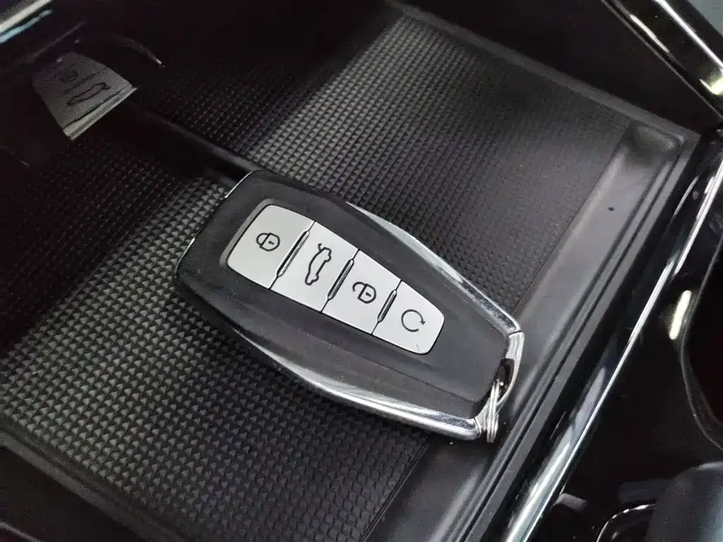 Geely Boyue 2025 из CN, фото 9