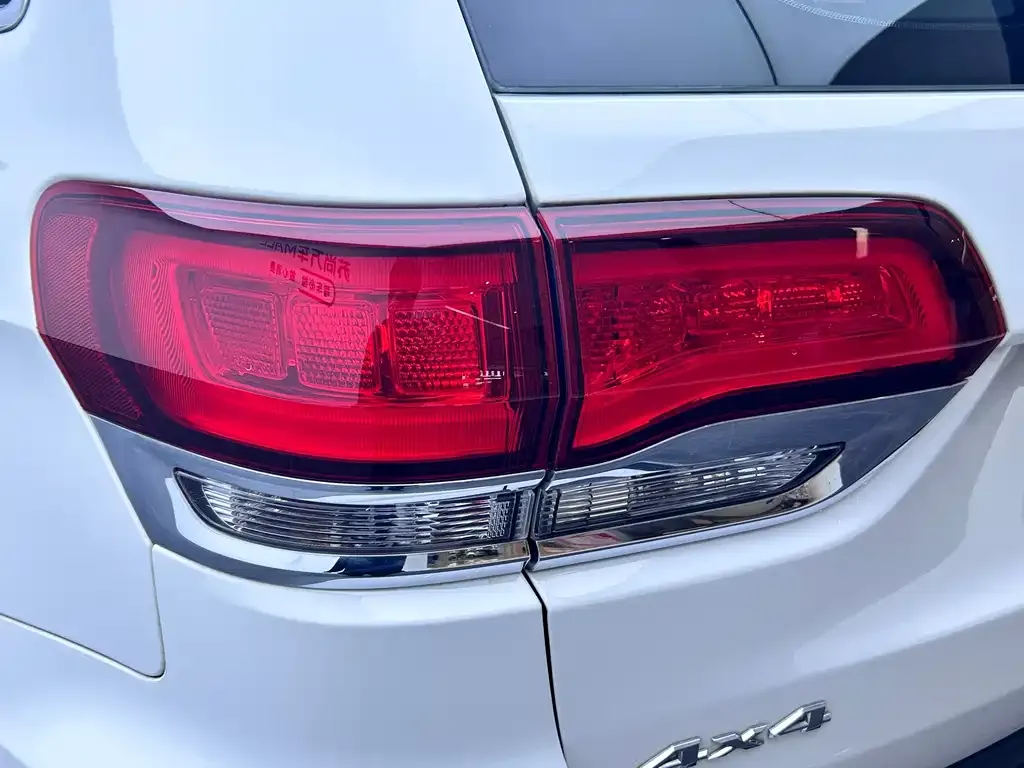 Jeep Grand Cherokee (Import) 2023 из CN, фото 6