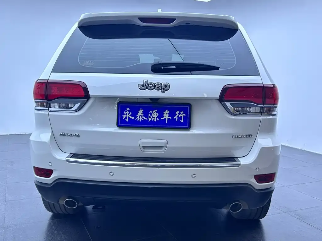 Jeep Grand Cherokee (Import) 2023 из CN, фото 2