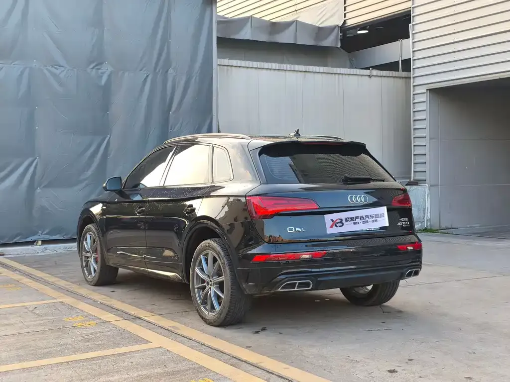 Audi Q5L 2022 из CN, фото 2