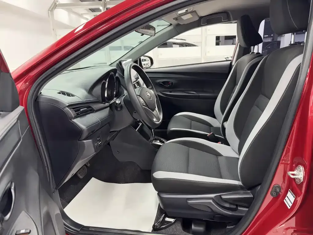 Toyota Yaris L 2021 из CN, фото 4