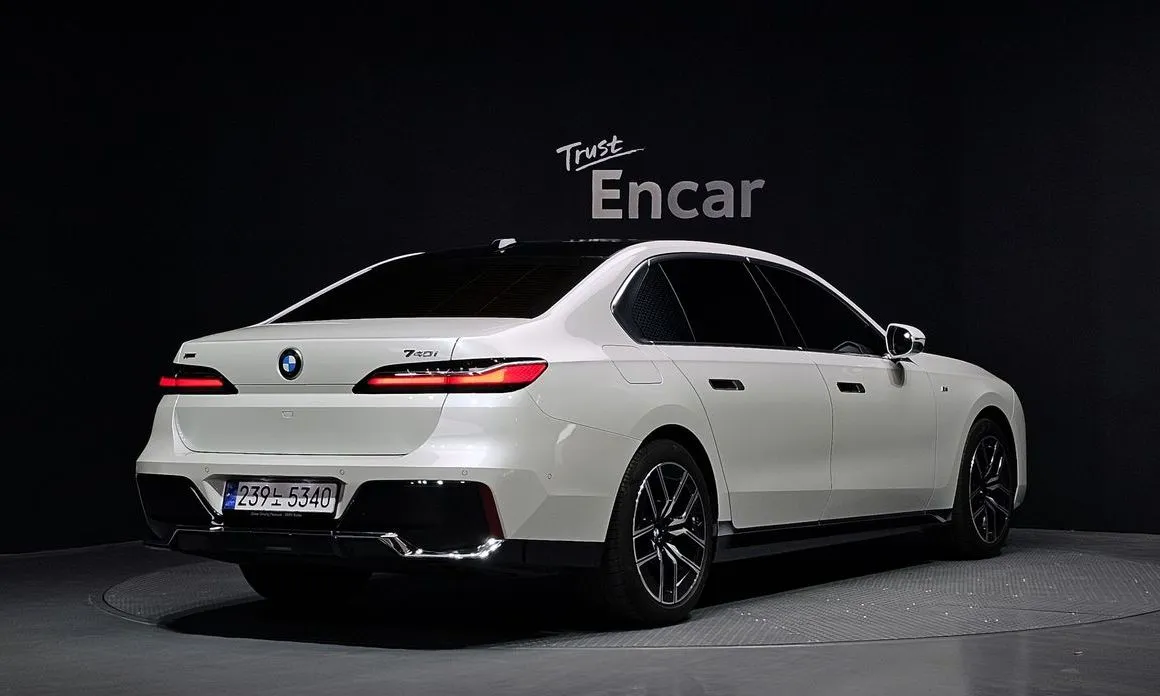 BMW 7-Series 2023 из KR, фото 4