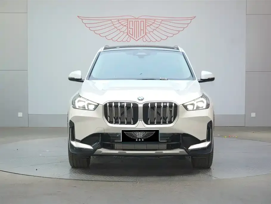BMW X1 — фото 5