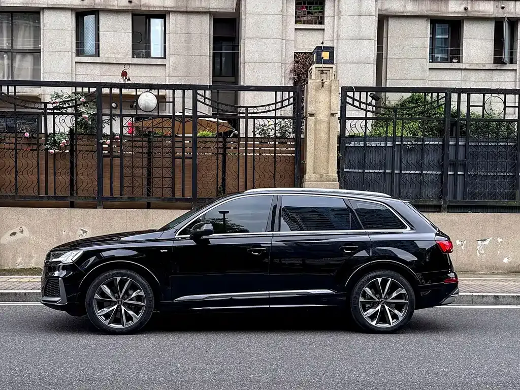 Audi Q7 — фото 3