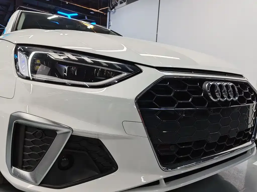 Audi A4L 2021 из CN, фото 6