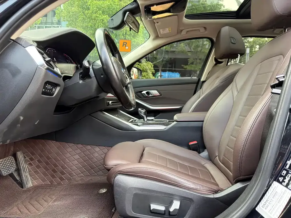BMW 3 Series 2021 из CN, фото 4