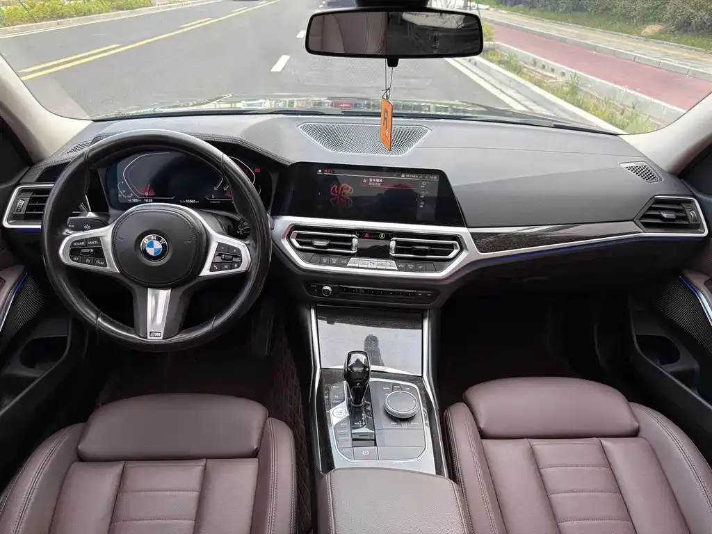 BMW 3 Series 2021 из CN, фото 9
