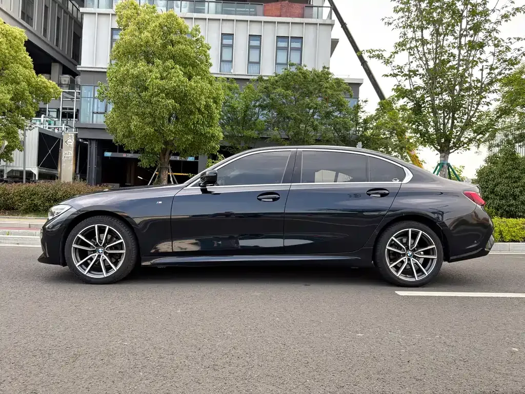 BMW 3 Series 2021 из CN, фото 10